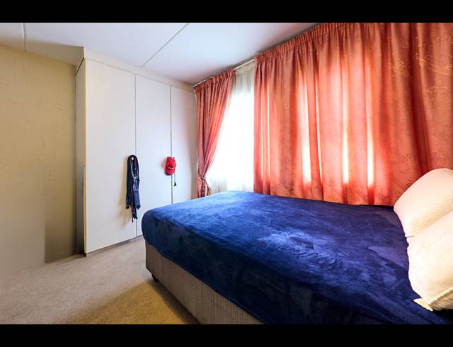 2 BEDROOM APARTMENT FOR SALE IN SUNNINGHILL